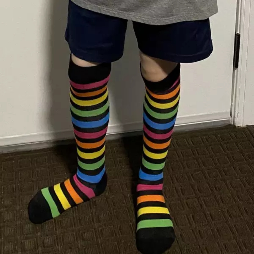 Ŕàinbow knee-high socks - Picture 8 of 8